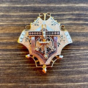 14k Gold Victorian Brooch